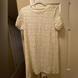 Francesca’s white lace dress